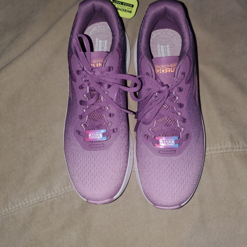 Performance Max Cushioning Elite 20 Superior Stride Womens Sneaker